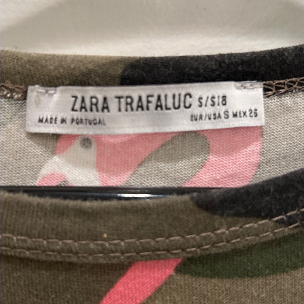 Zara Camo Flamingo T-Shirt - Picture 3 of 4